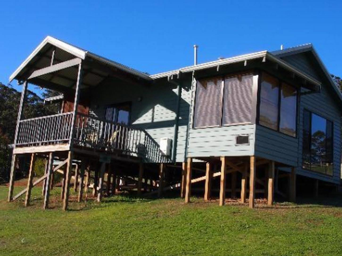Rainbow Trail Chalets Pemberton Exterior photo