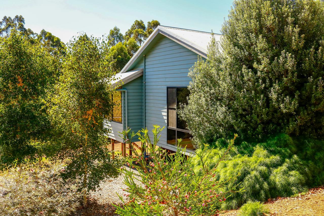 Rainbow Trail Chalets Pemberton Exterior photo