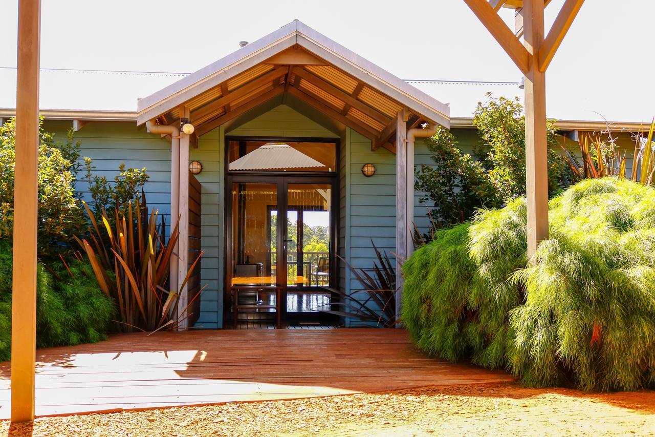Rainbow Trail Chalets Pemberton Exterior photo